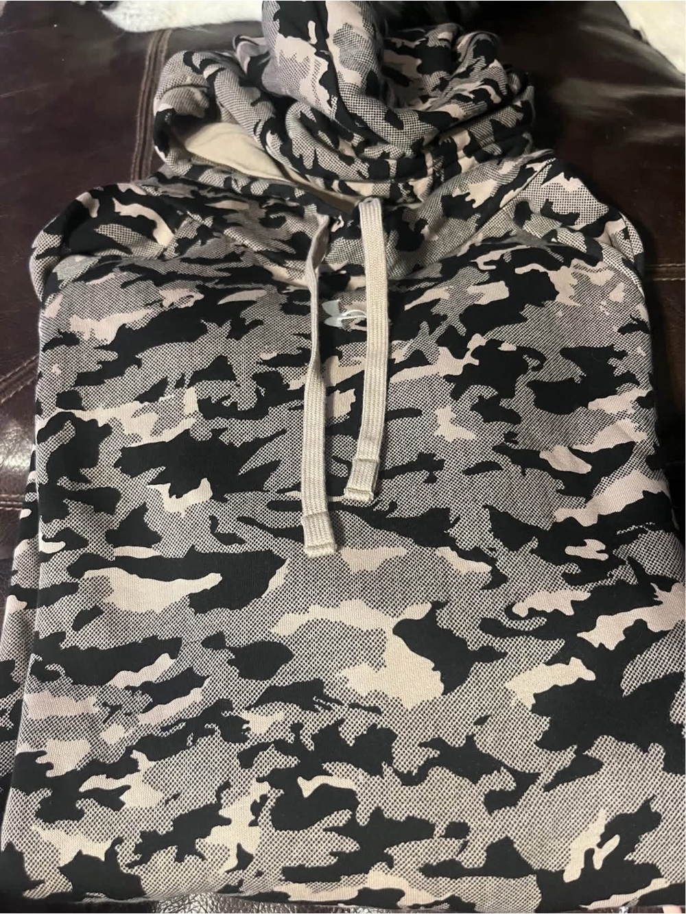 Under Armour Black and Tan Camo Hoodie and Matching Tan Pants